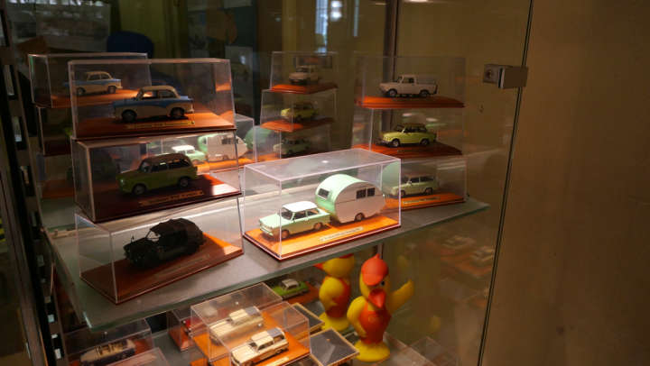 Modell PKW Trabant in verschiedenen Versionen und Ausstattungen