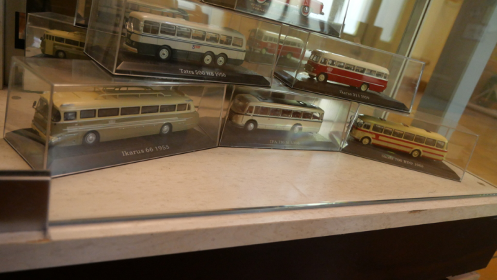 div. Bus-Modelle Ikarus (Ungarn) und Tatra (ČSSR)